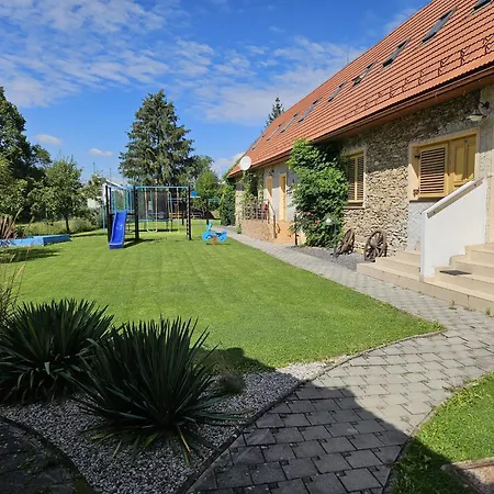 Pod Krivanom בית הארחה